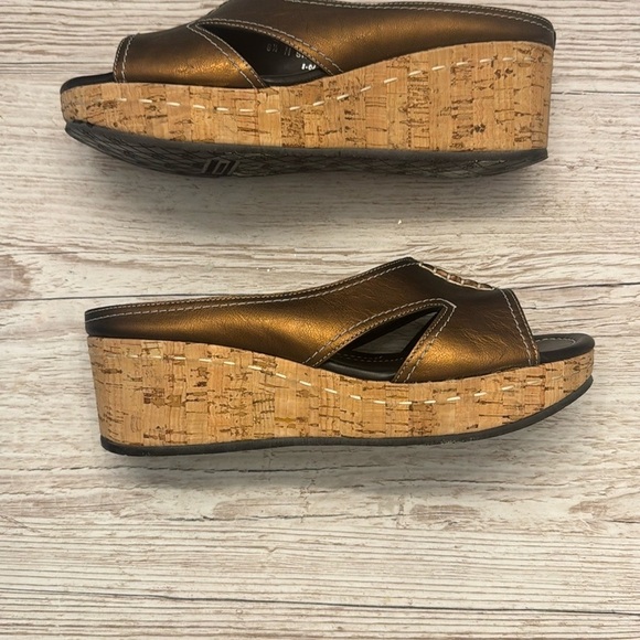 Donald J. Pliner Salina Metallic Open Toe Leather Cork Wedge Sandals 8.5 - Picture 4 of 9
